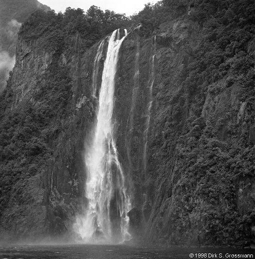 Milford Sound (Click for next image)