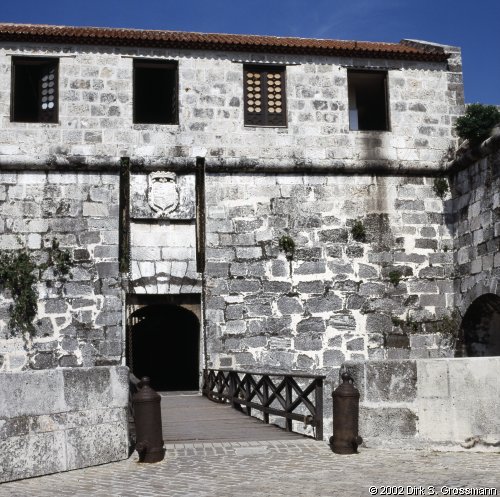 Castillo Entrance (Click for next image)