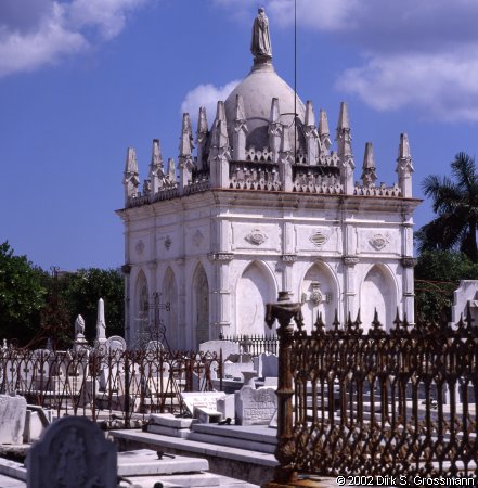 Cementerio de Colón 5 (Click for next image)