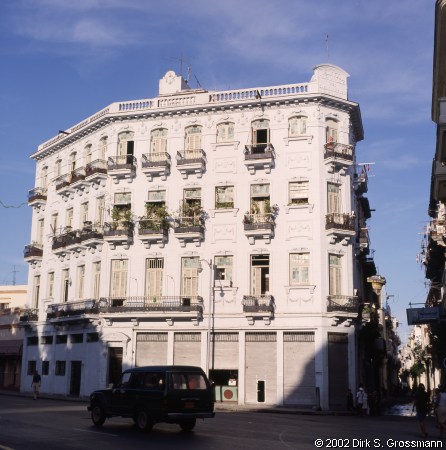 Habana Vieja 2 (Click for next image)