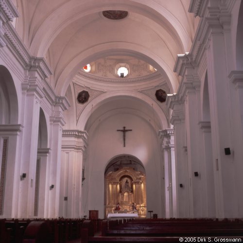 Interior of Iglesia Merced (Click for next image)