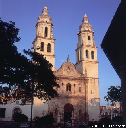 Iglesia Dulce Nombre de Jesús (Click for next image)