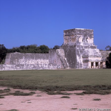 Templo de los Jaguares y Escudos 1 (Click for next image)