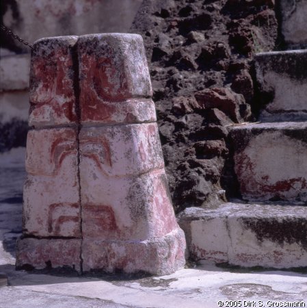Palacio de Quetzalpapálotl 2 (Click for next image)