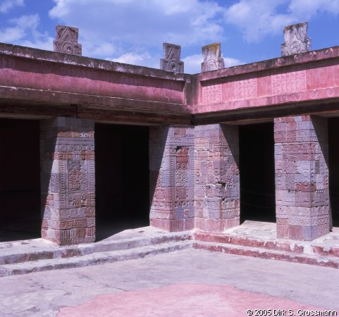 Palacio de Quetzalpapálotl 5 (Click for next image)