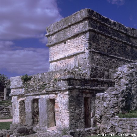 Templo de las Pinturas (Click for next image)