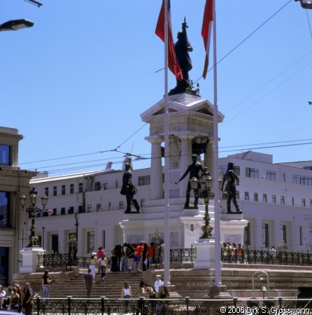 Plaza Sotomayor (Click for next image)