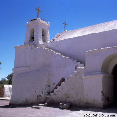 La Iglesia de Chiu Chiu (Click for next image)