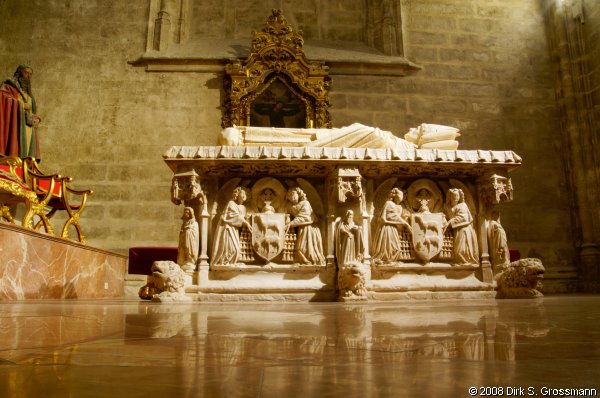 Catedral de Santa Maria de la Sede (Click for next image)
