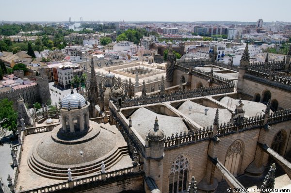 Catedral de Santa Maria de la Sede (Click for next image)