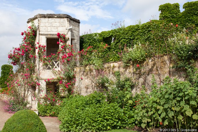 Château de Montreuil-Bellay Gardens (Click for next image)