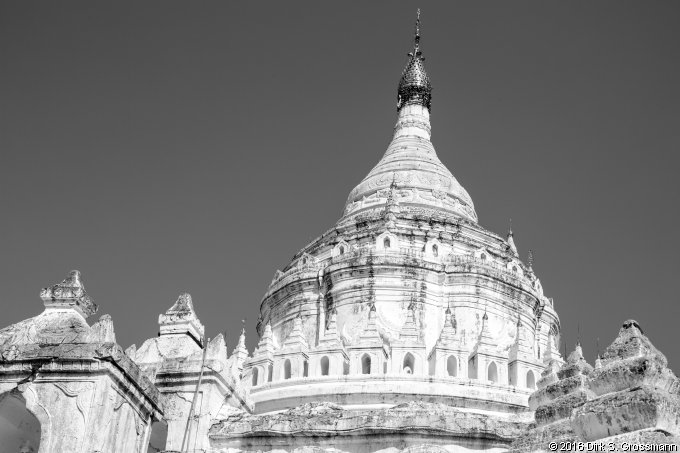Sat Taw Yar Pagoda (Click for next image)