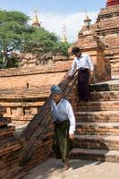 Leaving Dhammayazaka Pagoda