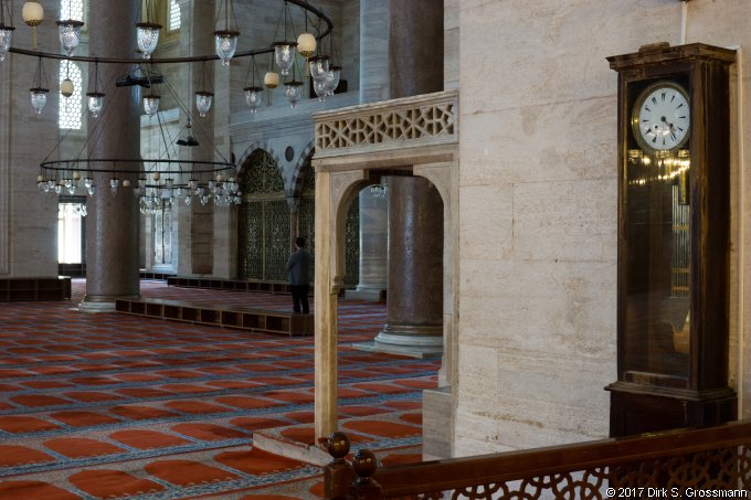 Interior of Süleymaniye Camii (Click for next image)
