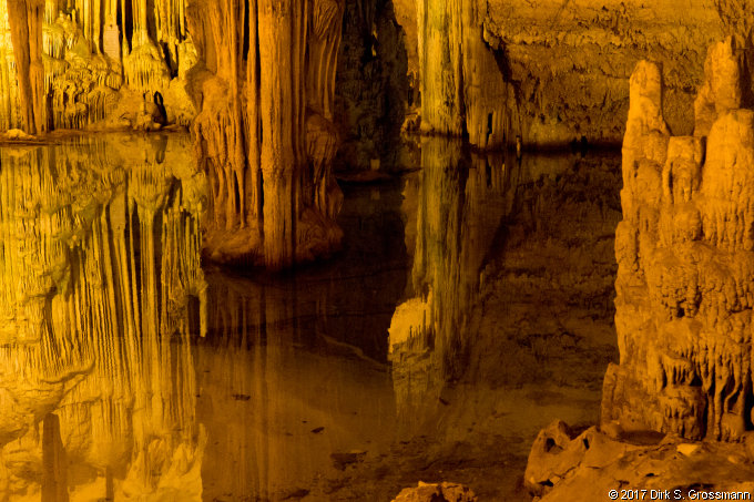 Grotta di Nettuno (Click for next image)