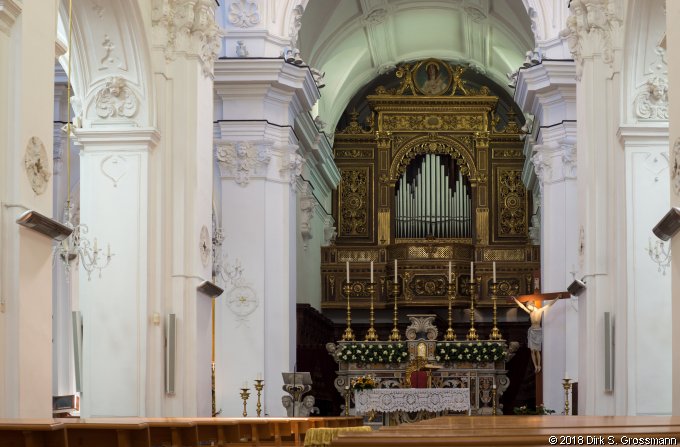 Chiesa di Santo Stefano Altar (Click for next image)