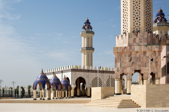 Grande Mosquée de Touba (Click for next image)