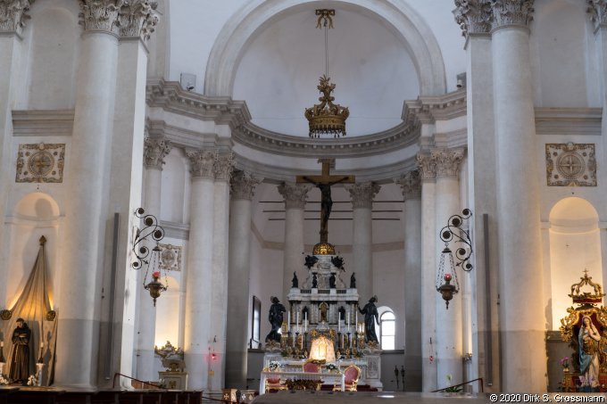 Interior of the Chiesa del Redentore (Click for next group)