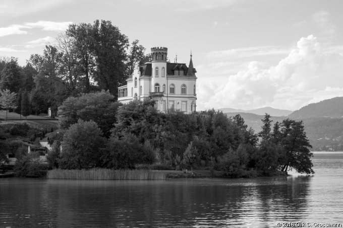 Schloss Reifnitz (Click for next image)